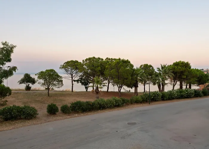 Zoi Seaview